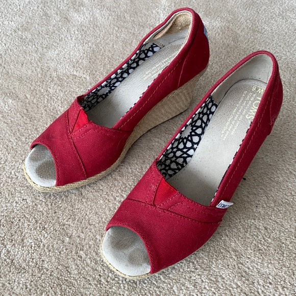 Toms wedge sandals
